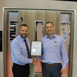 Andrew Glover (left) presents Asa McGillian with GGF Membership Certificate at FIT Show 2016